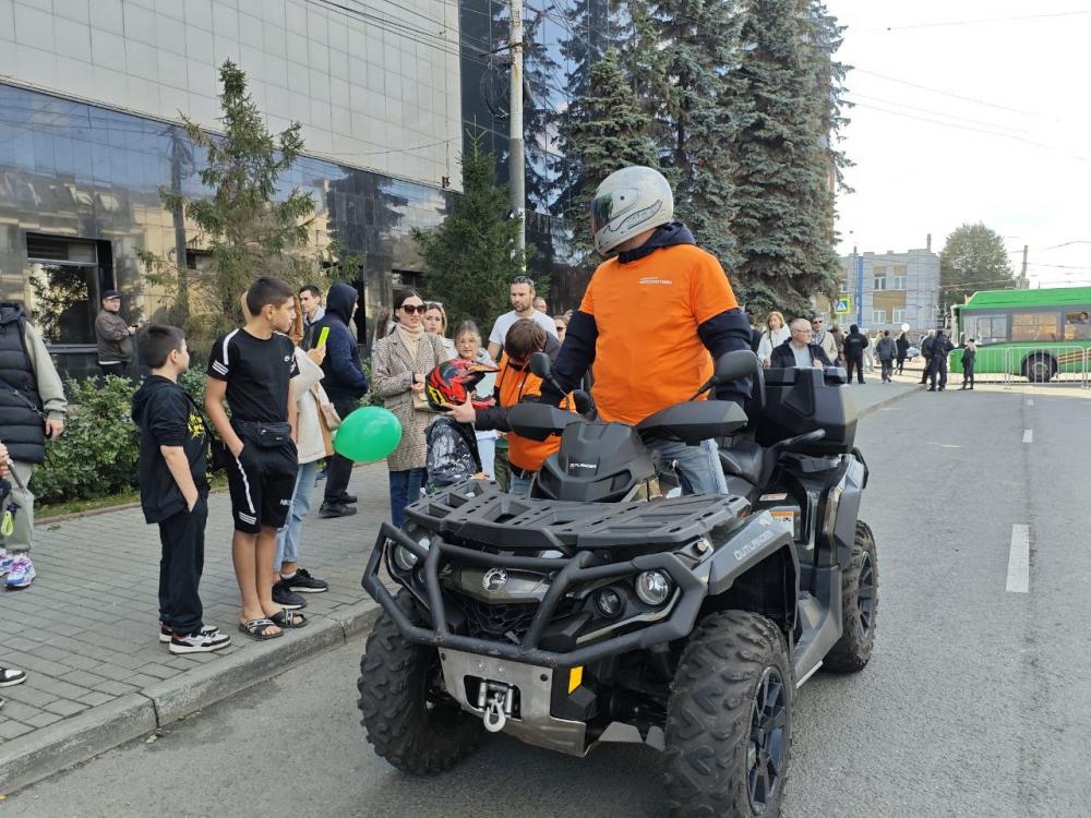 Автошкола "Перспектива" на фестивале общественного транспорта Автошкола "Перспектива" на фестивале общественного транспорта