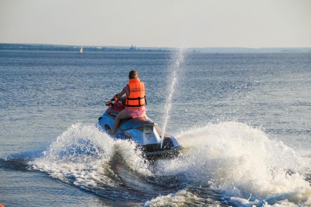 Управляйте лодкой законно и без штрафов! Управляйте лодкой законно и без штрафов!
